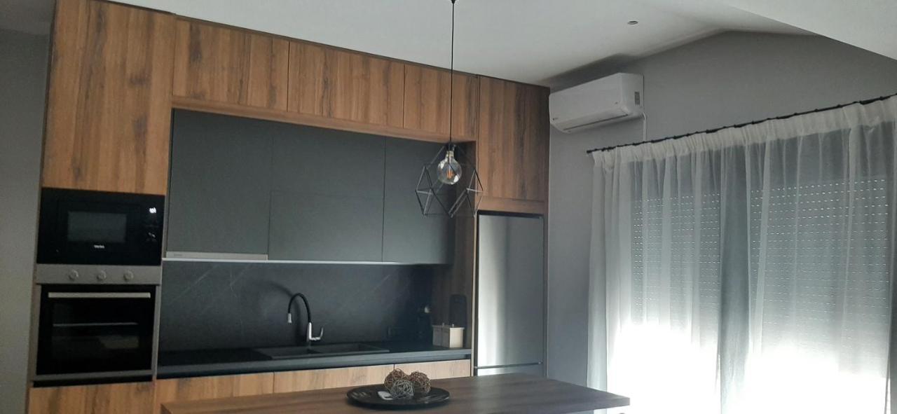 Lovely Guesthouse - 58M2 Mountain View Ioannina Exterior photo